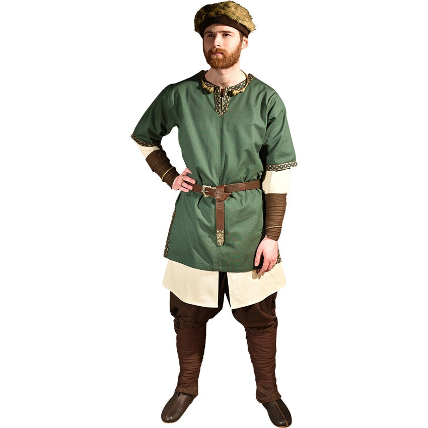 Ragi Fur Cap worn with Viking tunic and boots – styled look